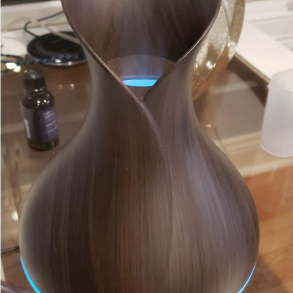 Phone Controlled Diffuser - Picture 5 of 6